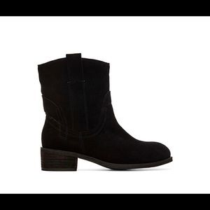 Like new Jeffrey Campbell St Elmo boots